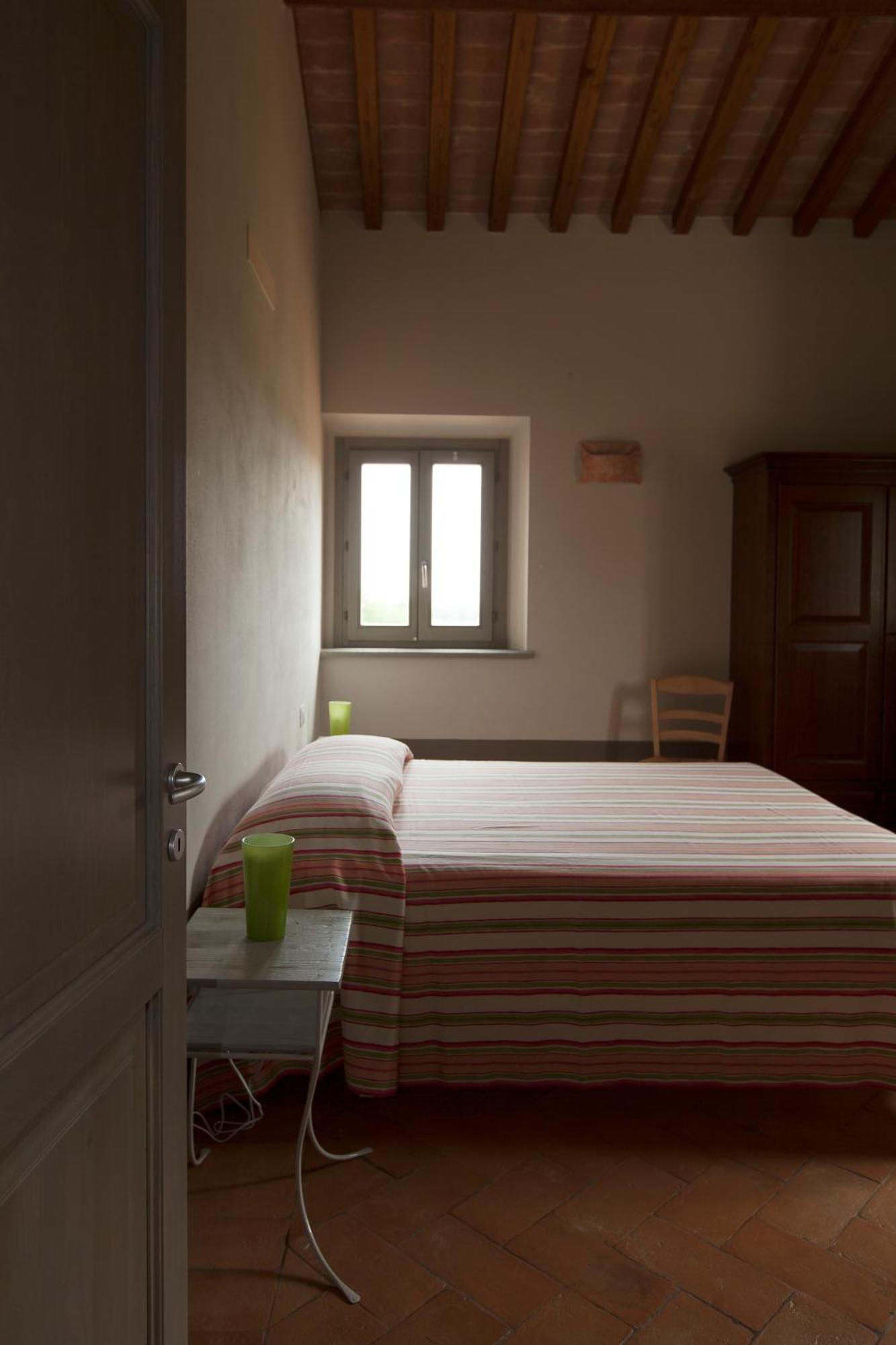 Agriturismo Bio Podere Doganelle Giuncarico Exterior photo